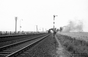 m1_28_2_18 Dampfzug und Signalthm